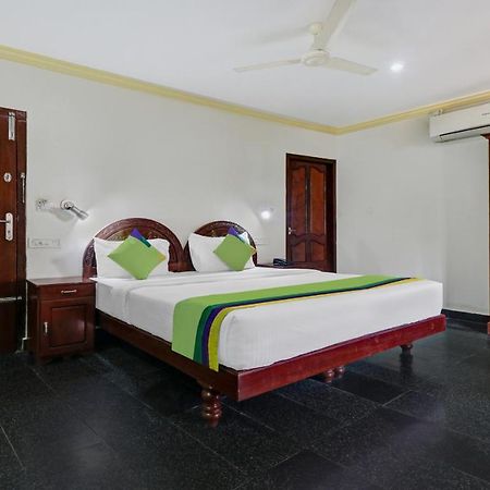 Itsy Hotels The Waters Edge Beach Resort كوفالام المظهر الخارجي الصورة